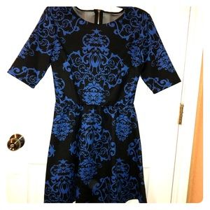 Blue and black dress. B.DARLIN. Mid long sleeve